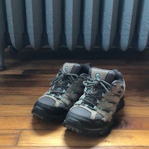 Hiking shoes